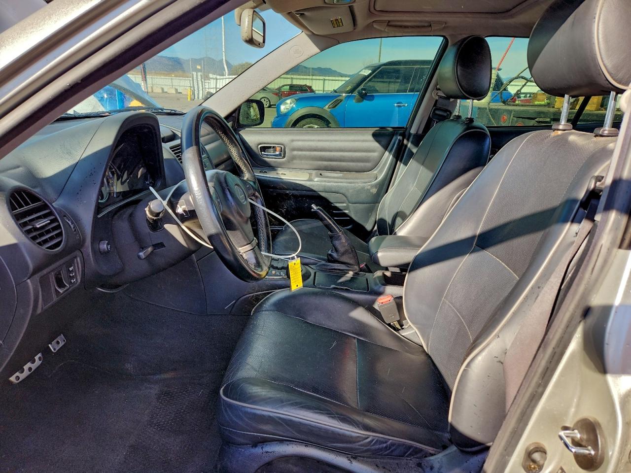 Lexus Is 300 Image 9