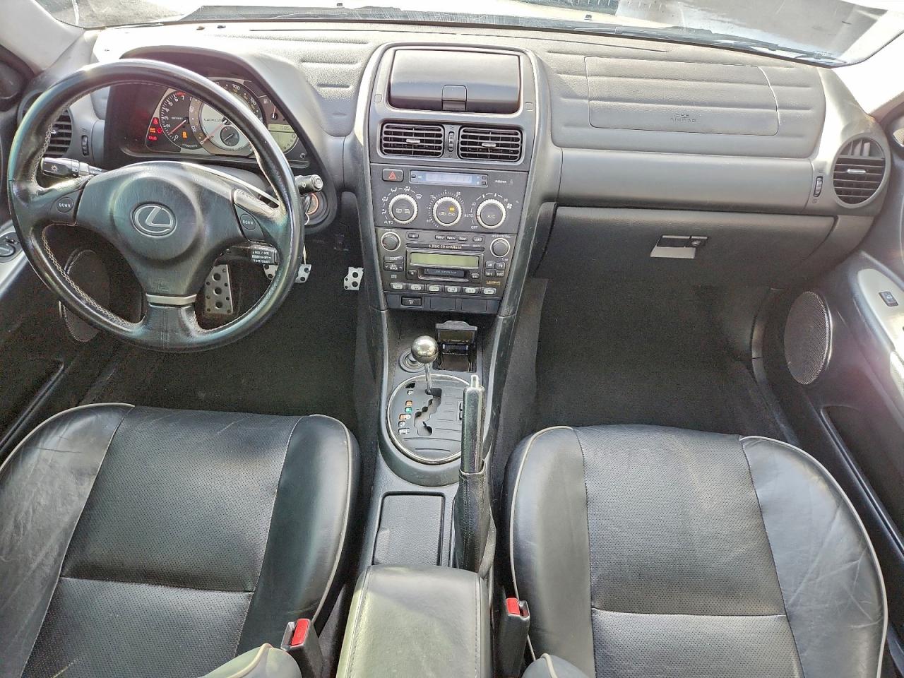 Lexus Is 300 Image 11