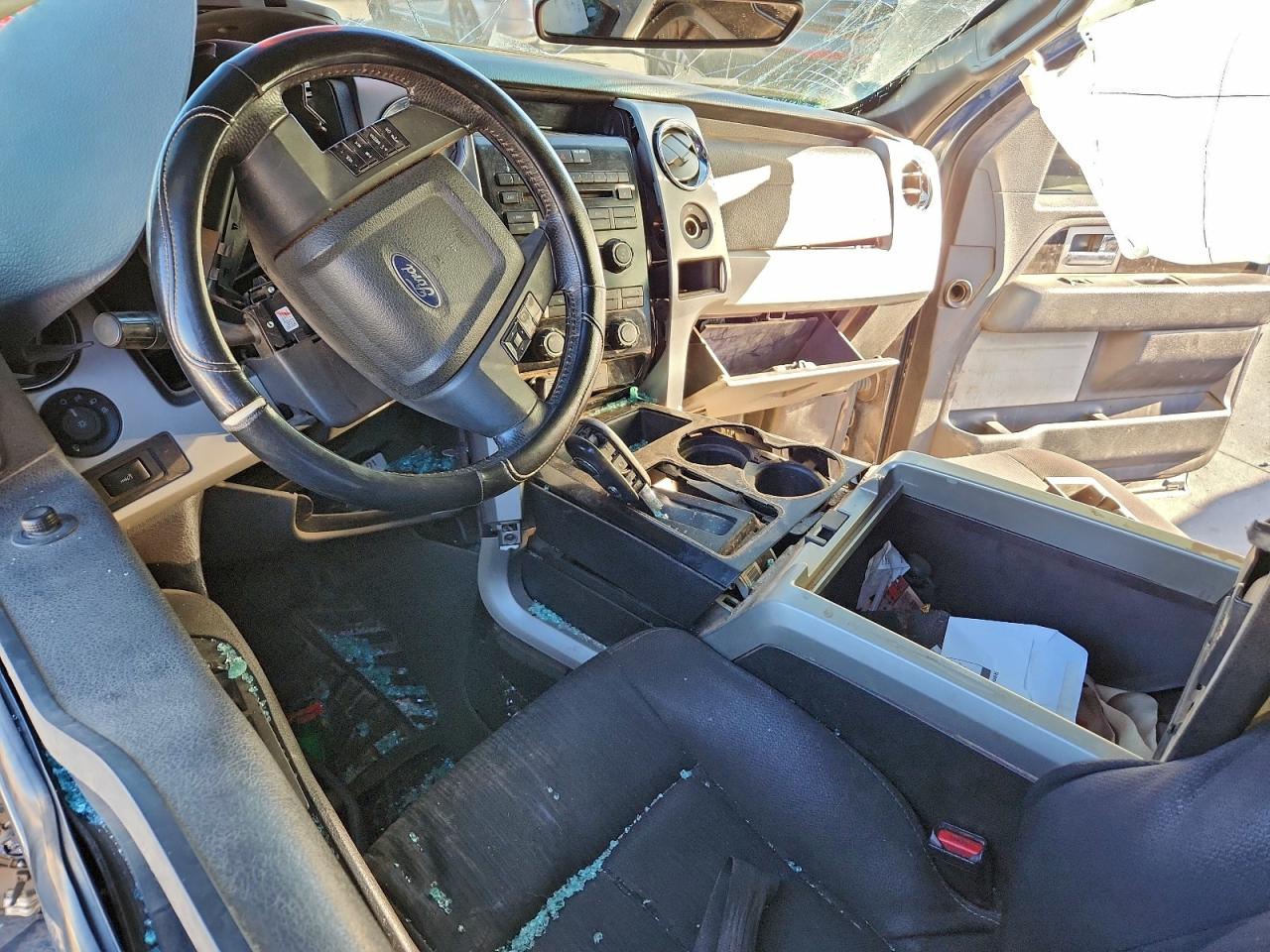 Ford F-150 Supercrew Image 6