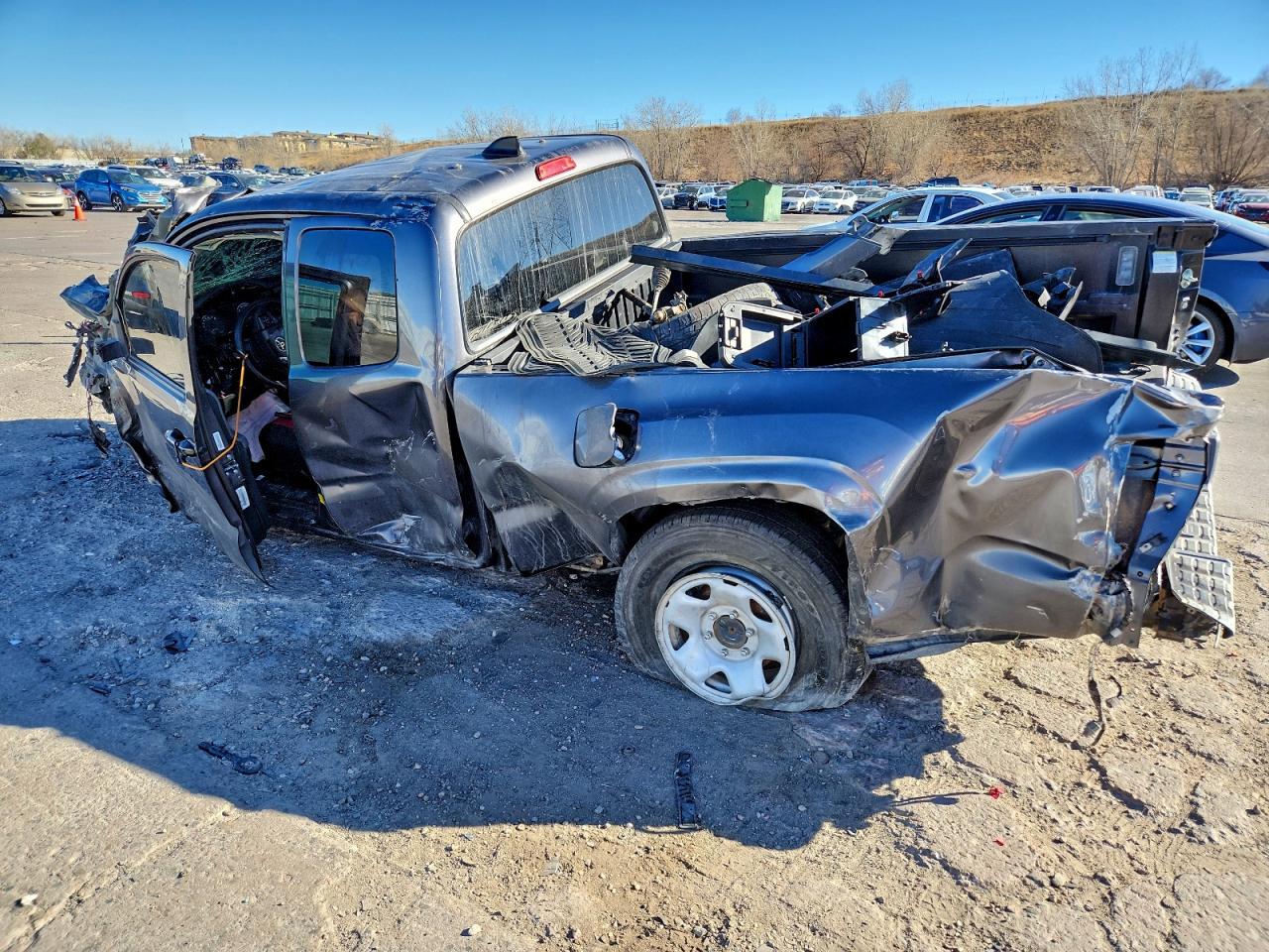 Toyota Tacoma Access Cab Image 2
