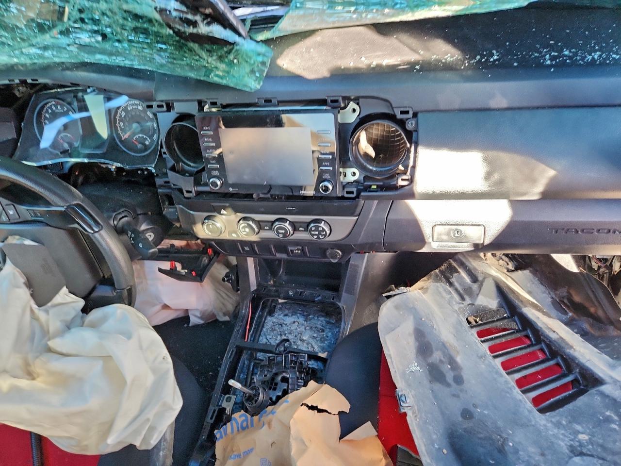 Toyota Tacoma Access Cab Image 7