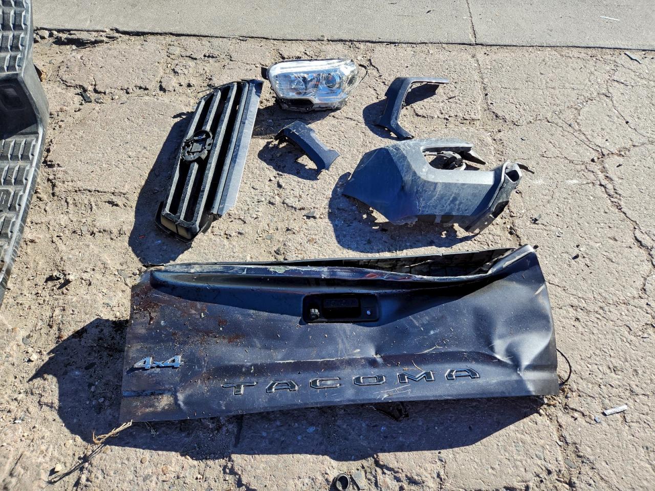 Toyota Tacoma Access Cab Image 4