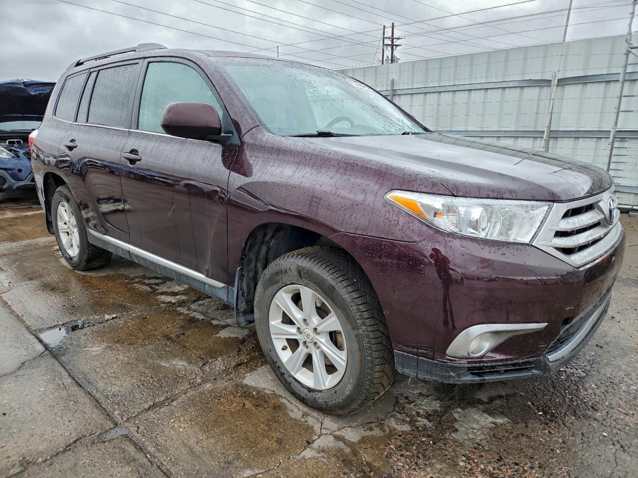 Toyota Highlander Base Image 12