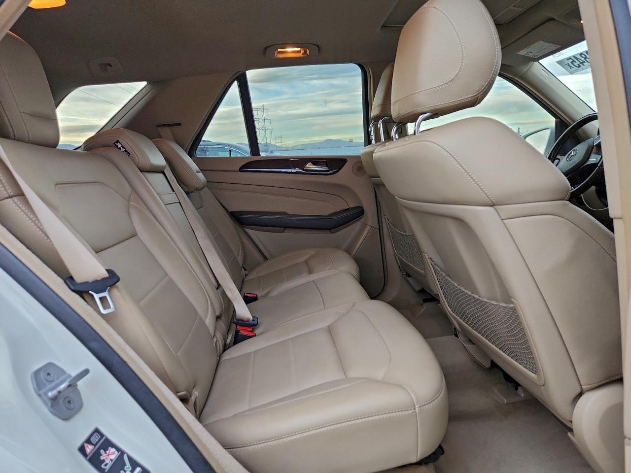 Mercedes-Benz M-Class 350 Bluetec Image 11