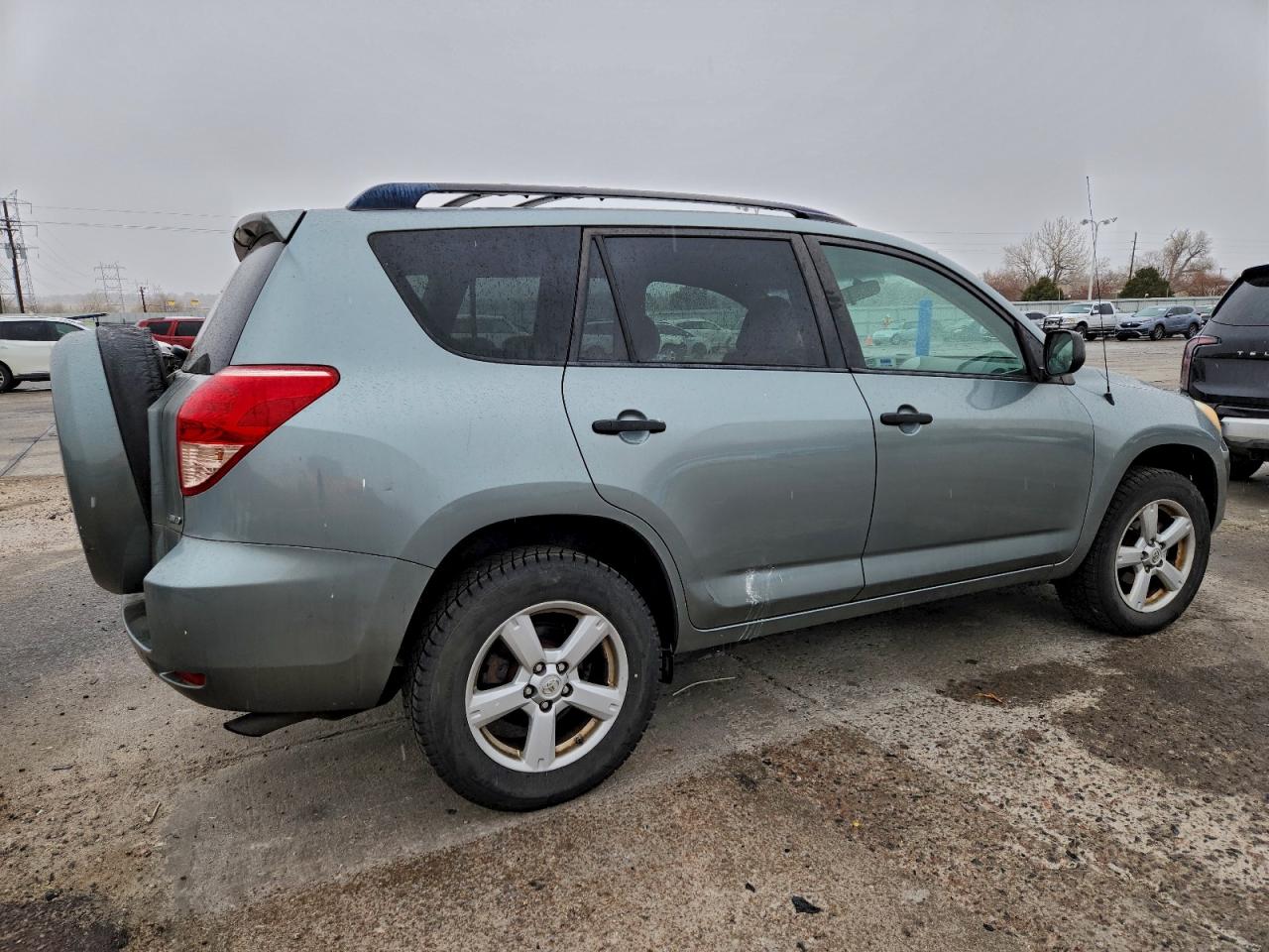 Toyota RAV4 Image 6