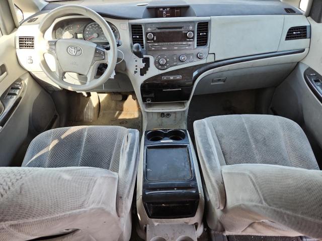 Toyota Sienna Le Image 14