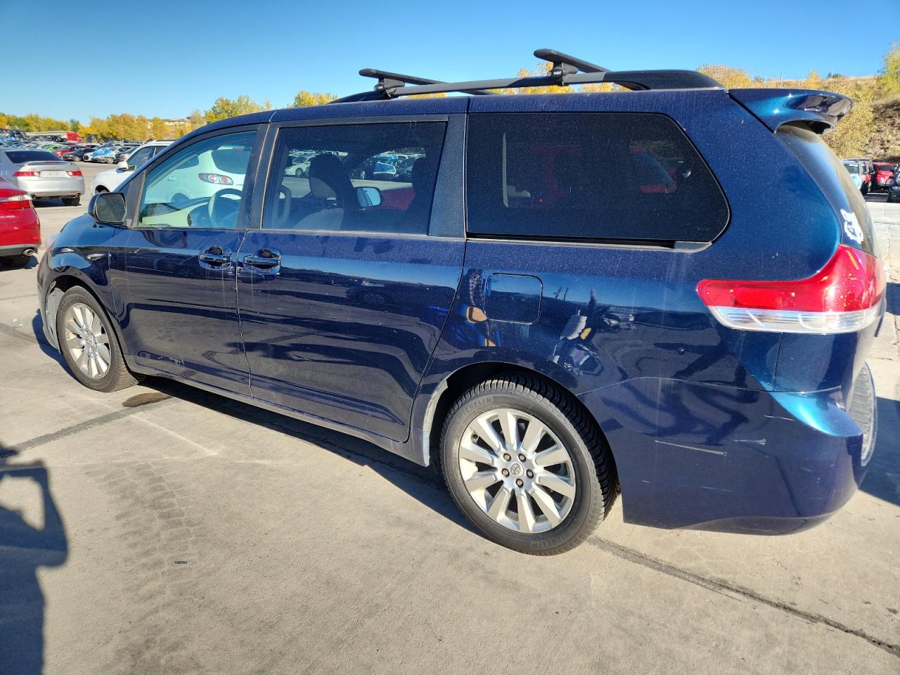Toyota Sienna Le Image 13