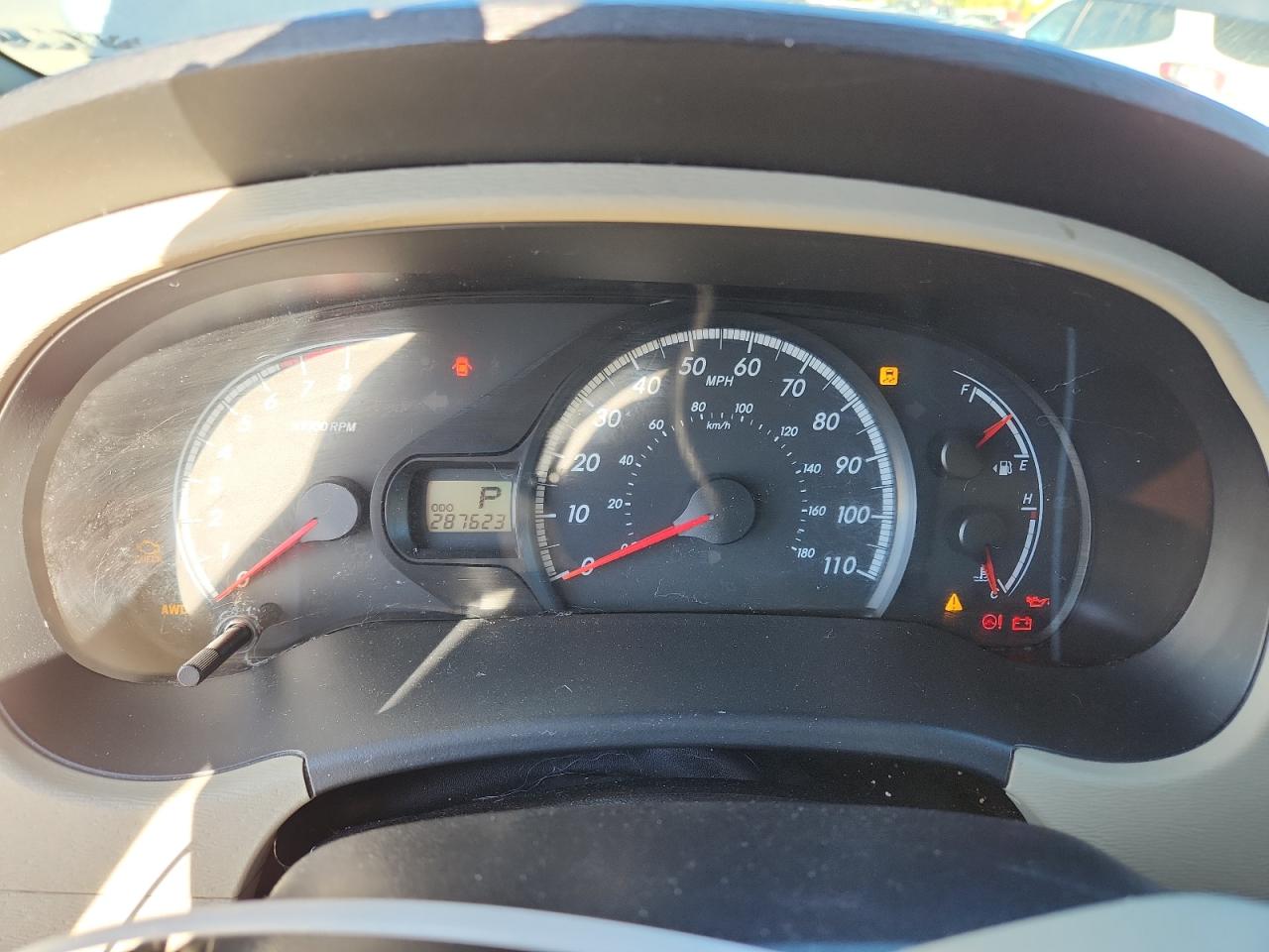 Toyota Sienna Le Image 5