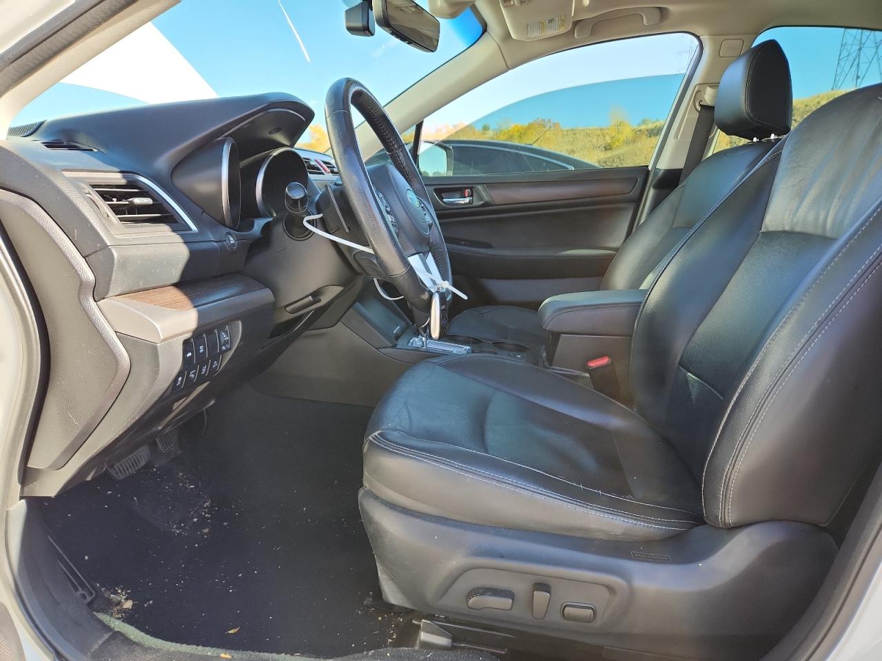 Subaru Legacy 2.5i Limited Image 9