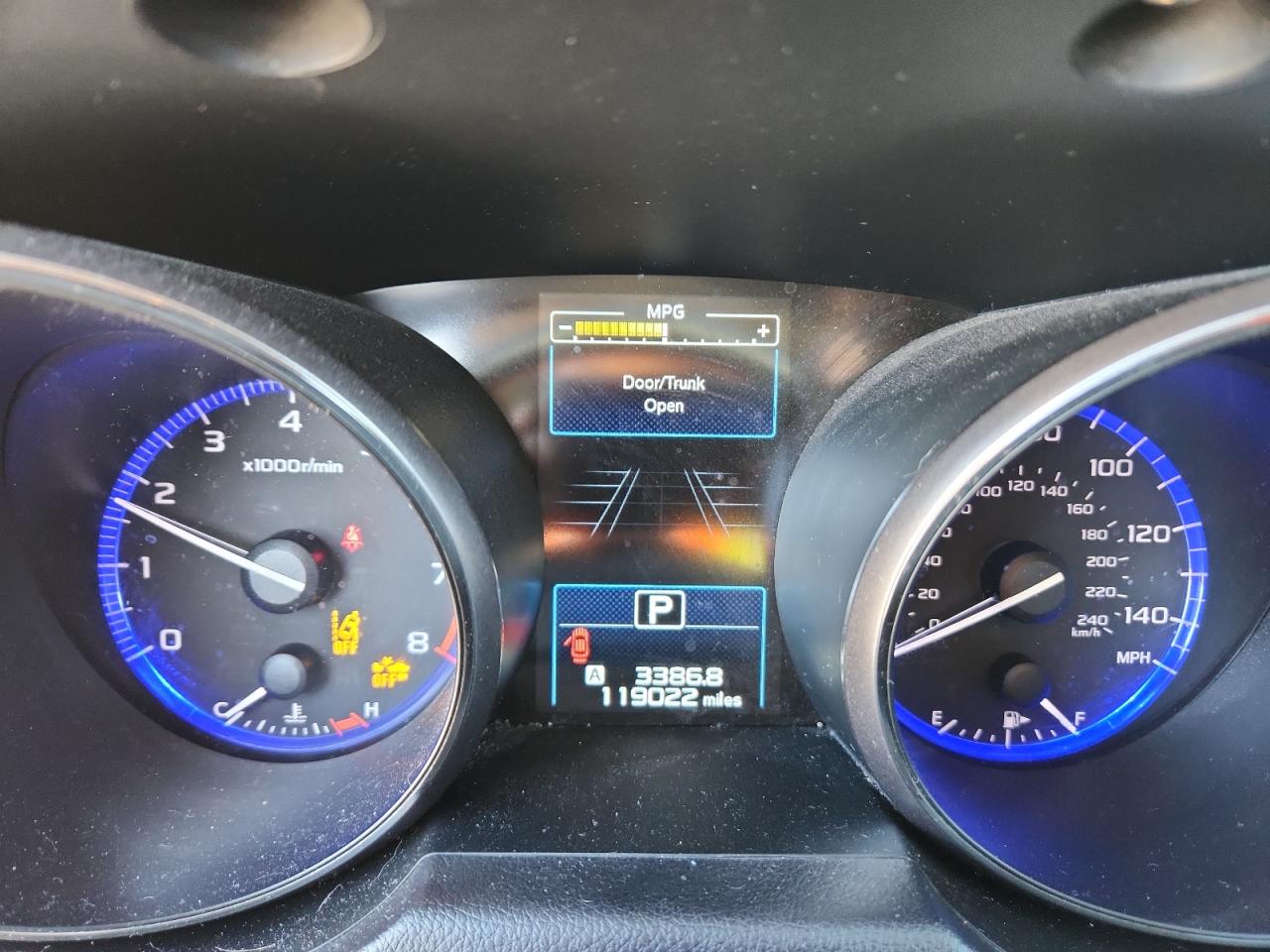 Subaru Legacy 2.5i Limited Image 10