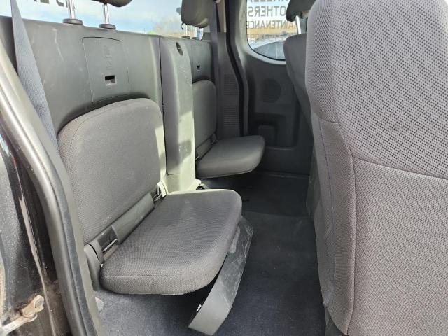 Nissan Frontier S Image 8