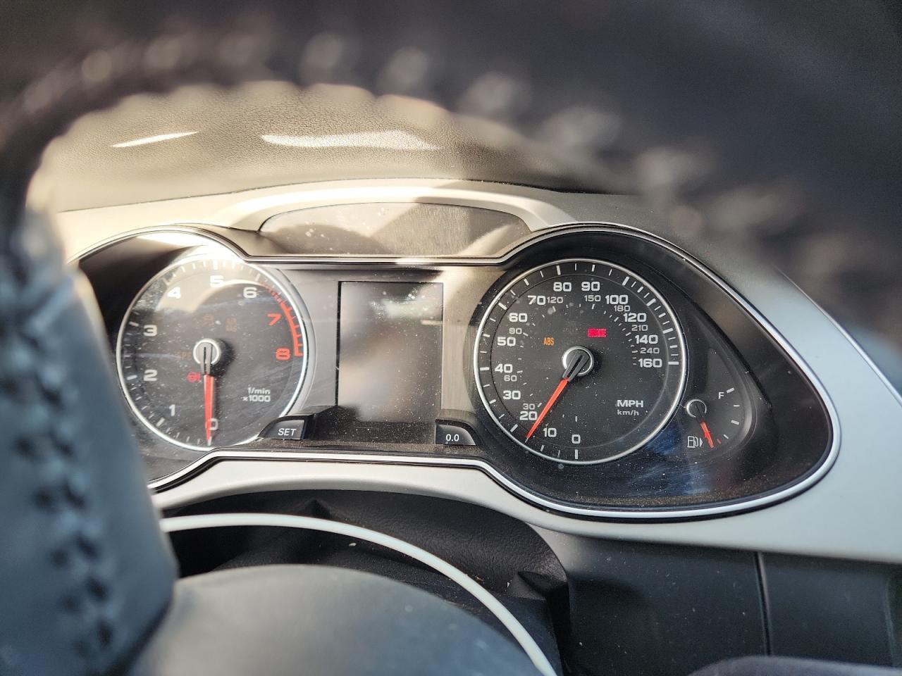 Audi A4 Premium S-line Image 9