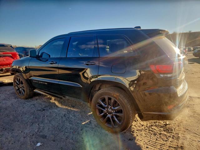 Jeep Grand Cherokee Overland Image 2