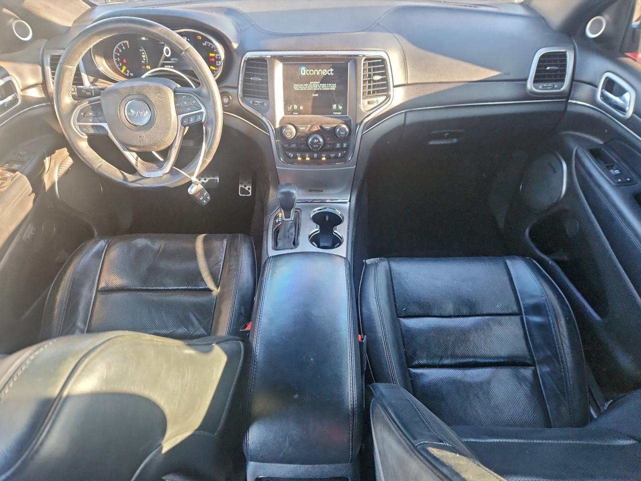 Jeep Grand Cherokee Overland Image 4