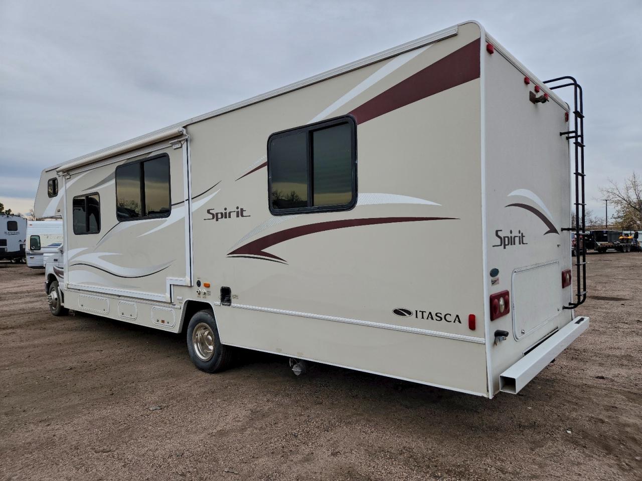 Ford Econoline E450 Super Duty Cutaway Van Image 5