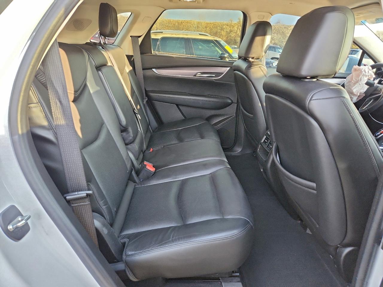 Cadillac XT5 Premium Luxury Image 11