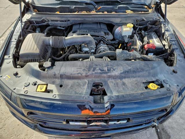 Ram 1500 Laramie Image 12