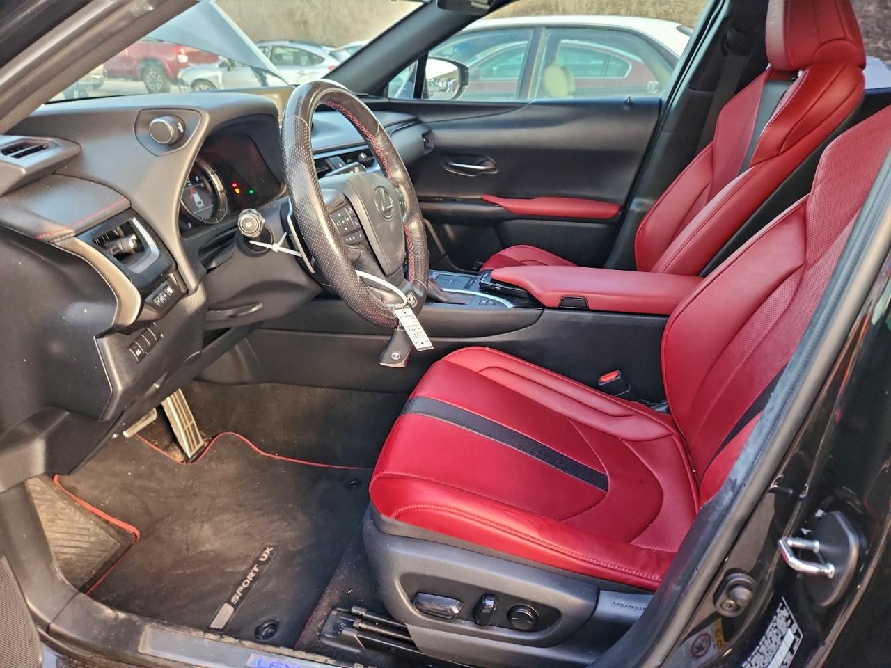 Lexus Ux 250h Image 7