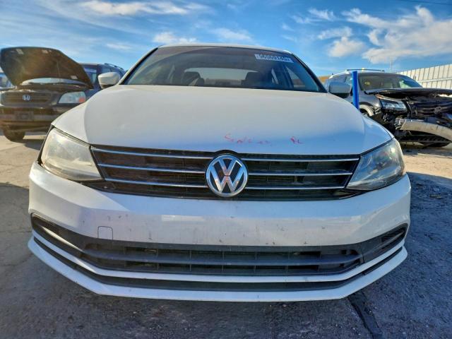 Volkswagen Jetta S Image 9