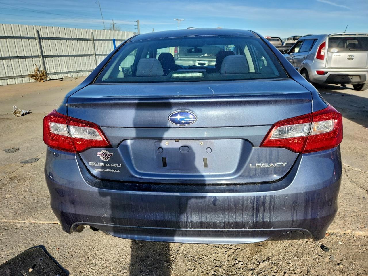 Subaru Legacy 2.5i Image 4