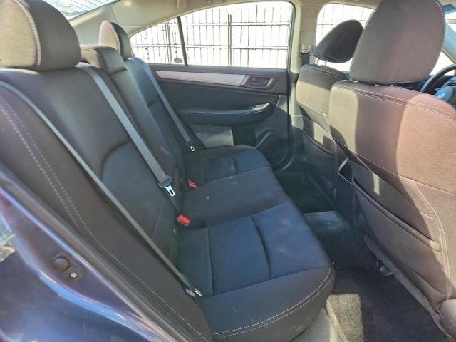 Subaru Legacy 2.5i Image 12