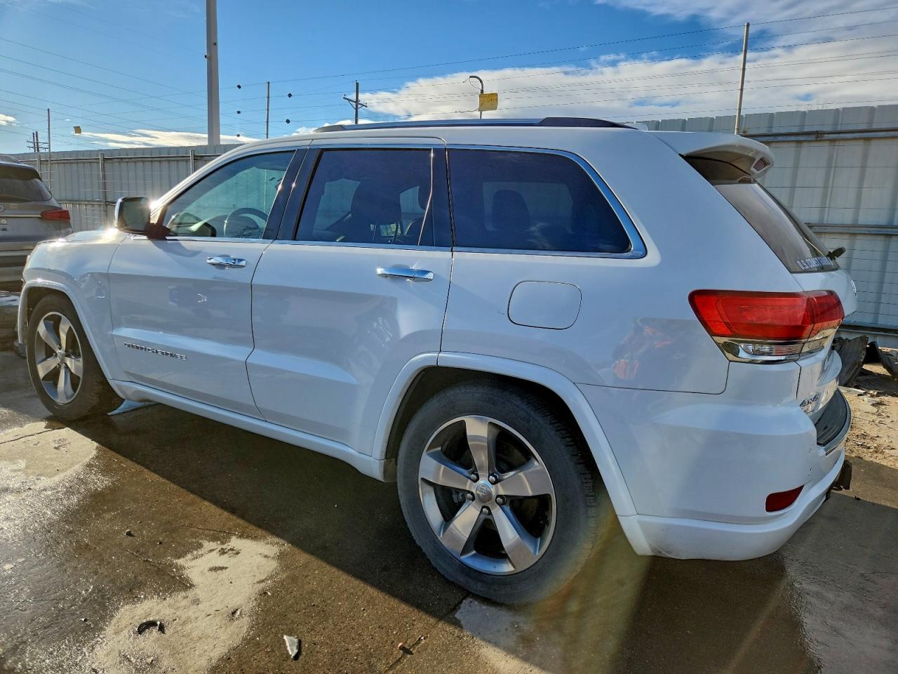 Jeep Grand Cherokee Overland Image 3