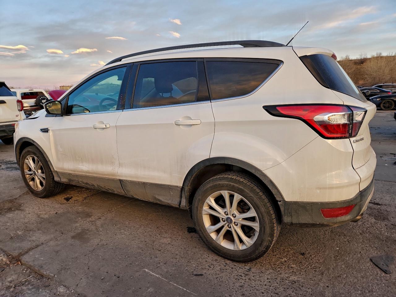 Ford Escape Se Image 4