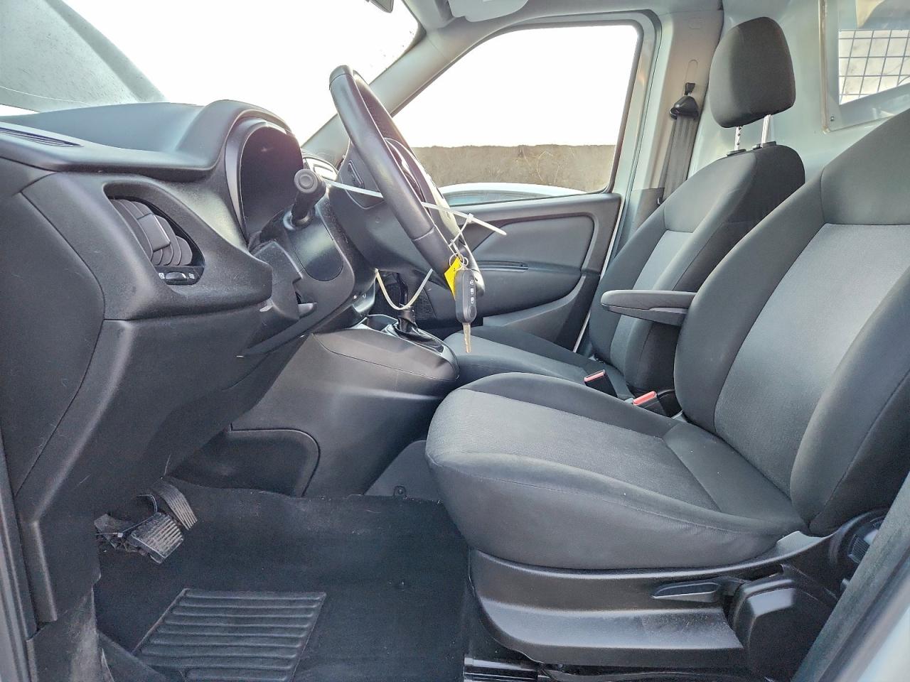 Ram Promaster Slt Image 12