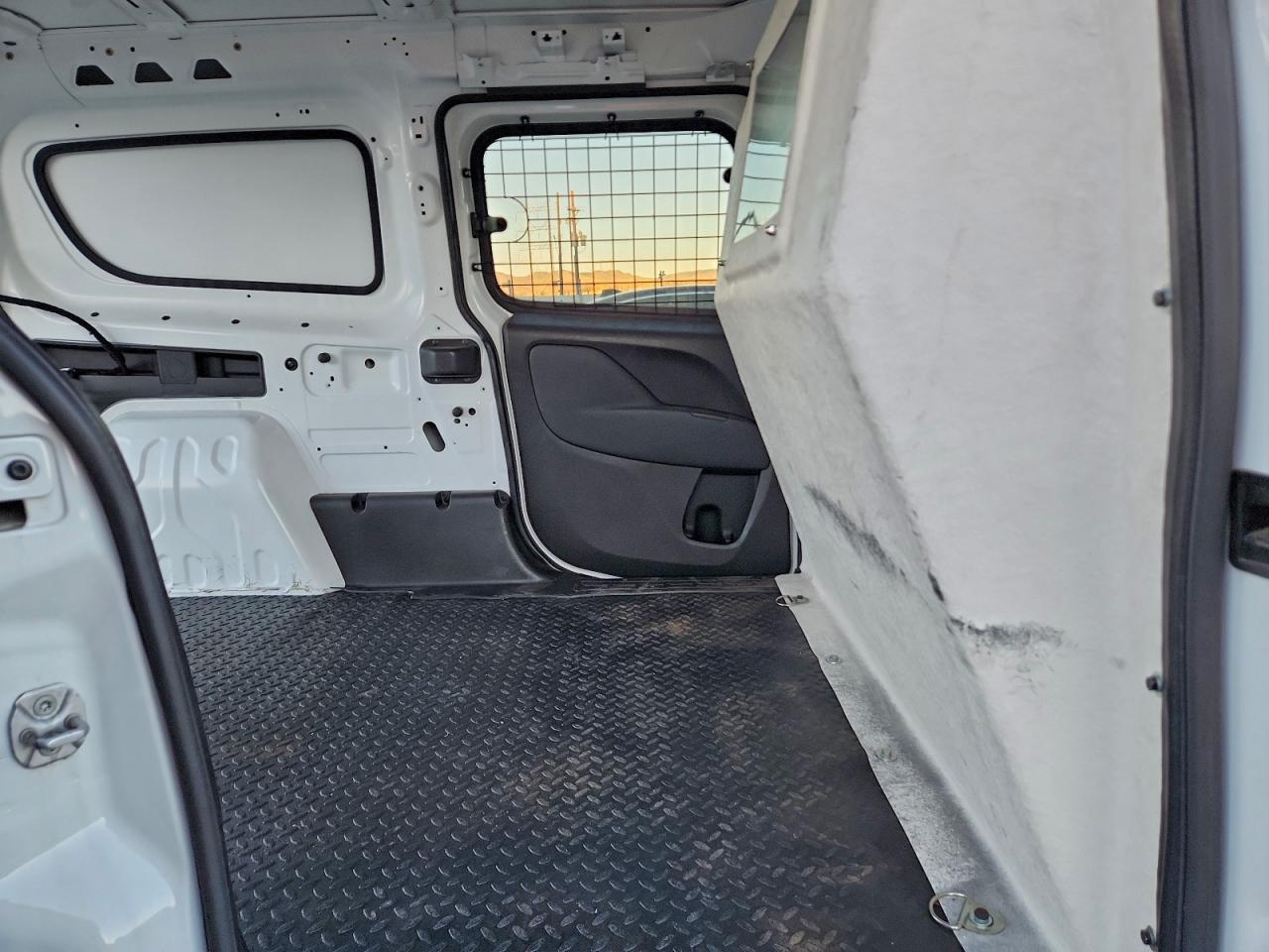 Ram Promaster Slt Image 4