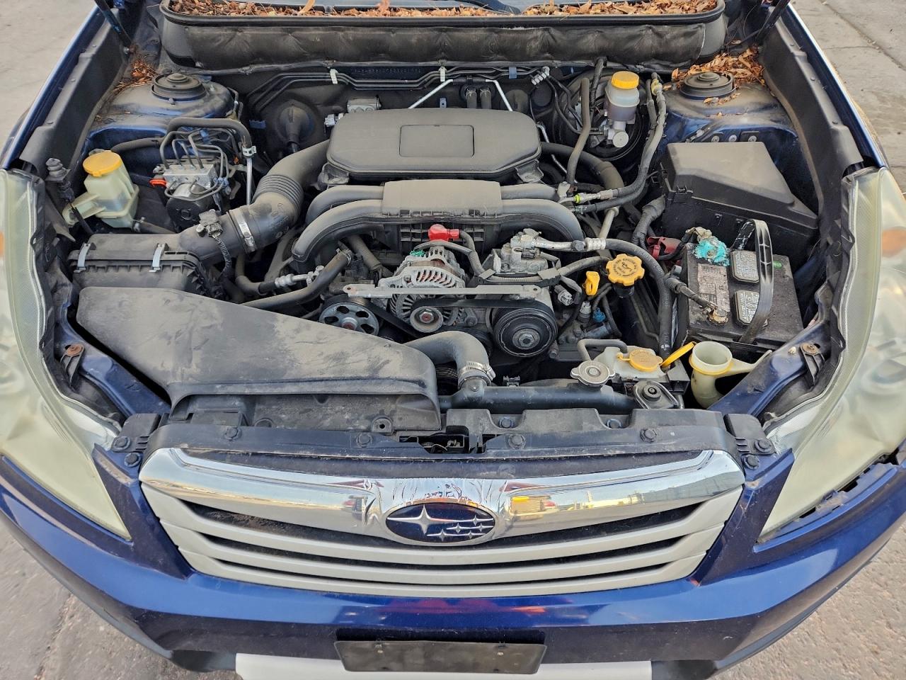 Subaru Outback 2.5i Limited Image 12