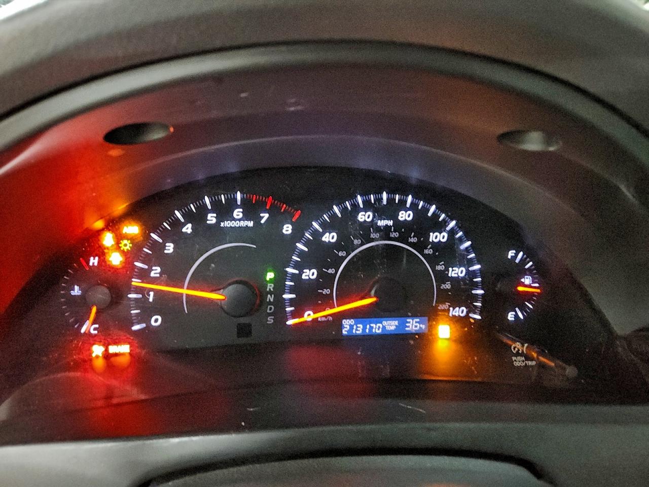 Toyota Camry Base Image 6