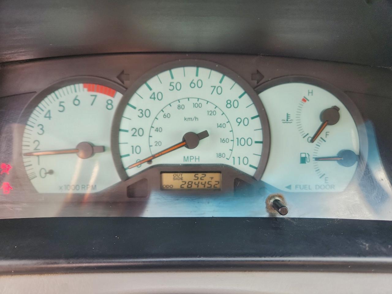 Toyota Corolla Ce Image 6