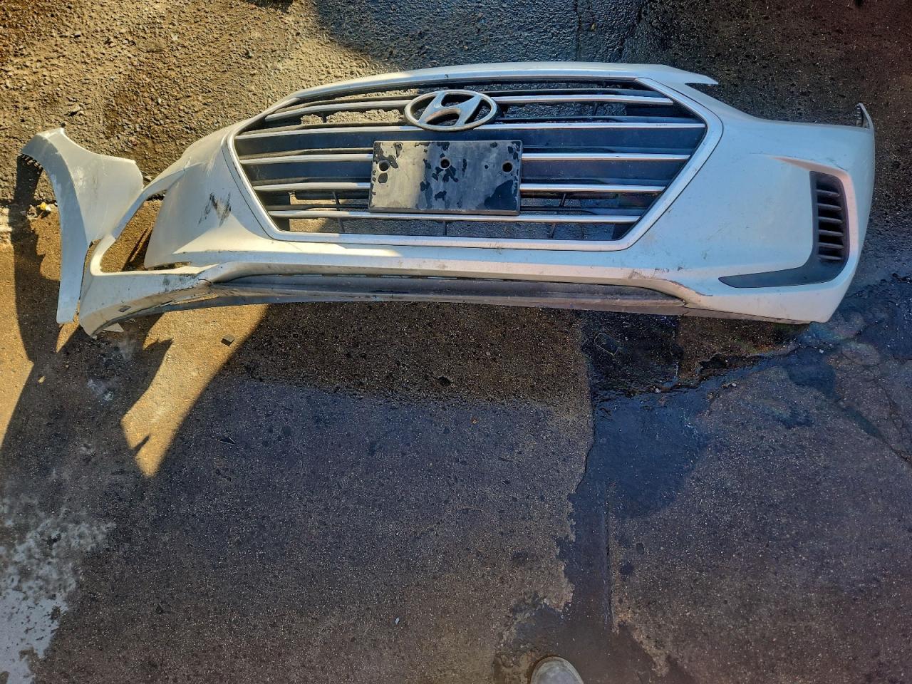 Hyundai ELANTRA Sel Image 4