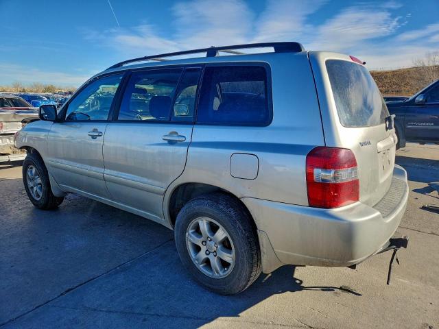 Toyota Highlander Sport Image 8