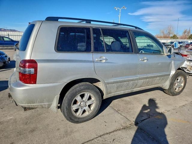 Toyota Highlander Sport Image 5