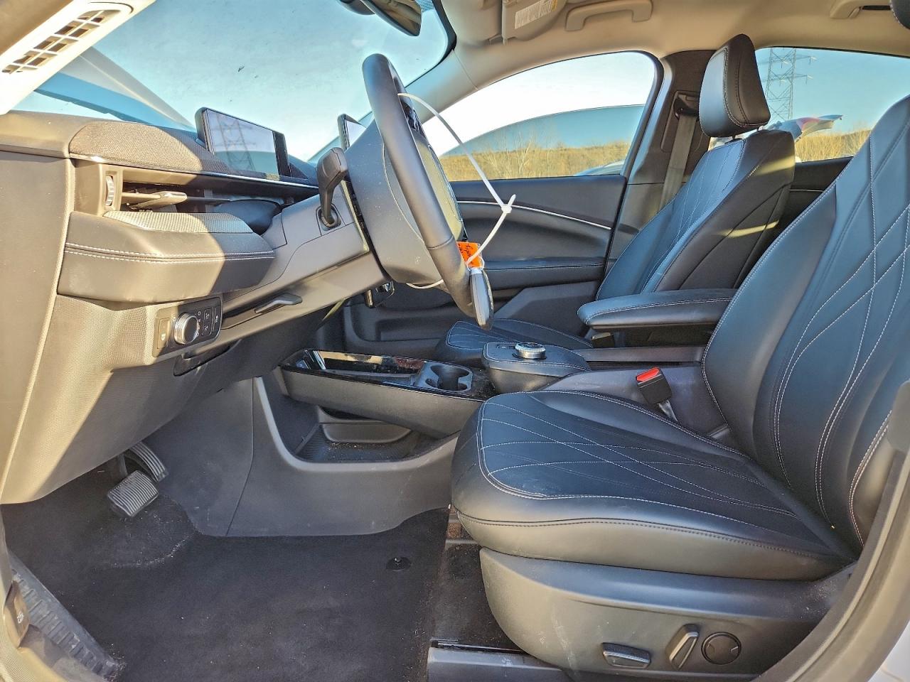 Ford Mustang Select Image 11