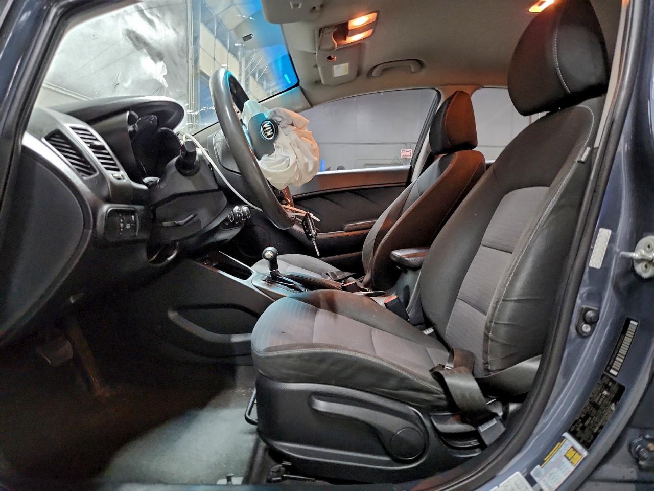 Kia Forte Lx Image 12