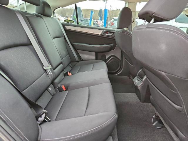 Subaru Legacy 2.5i Premium Image 11