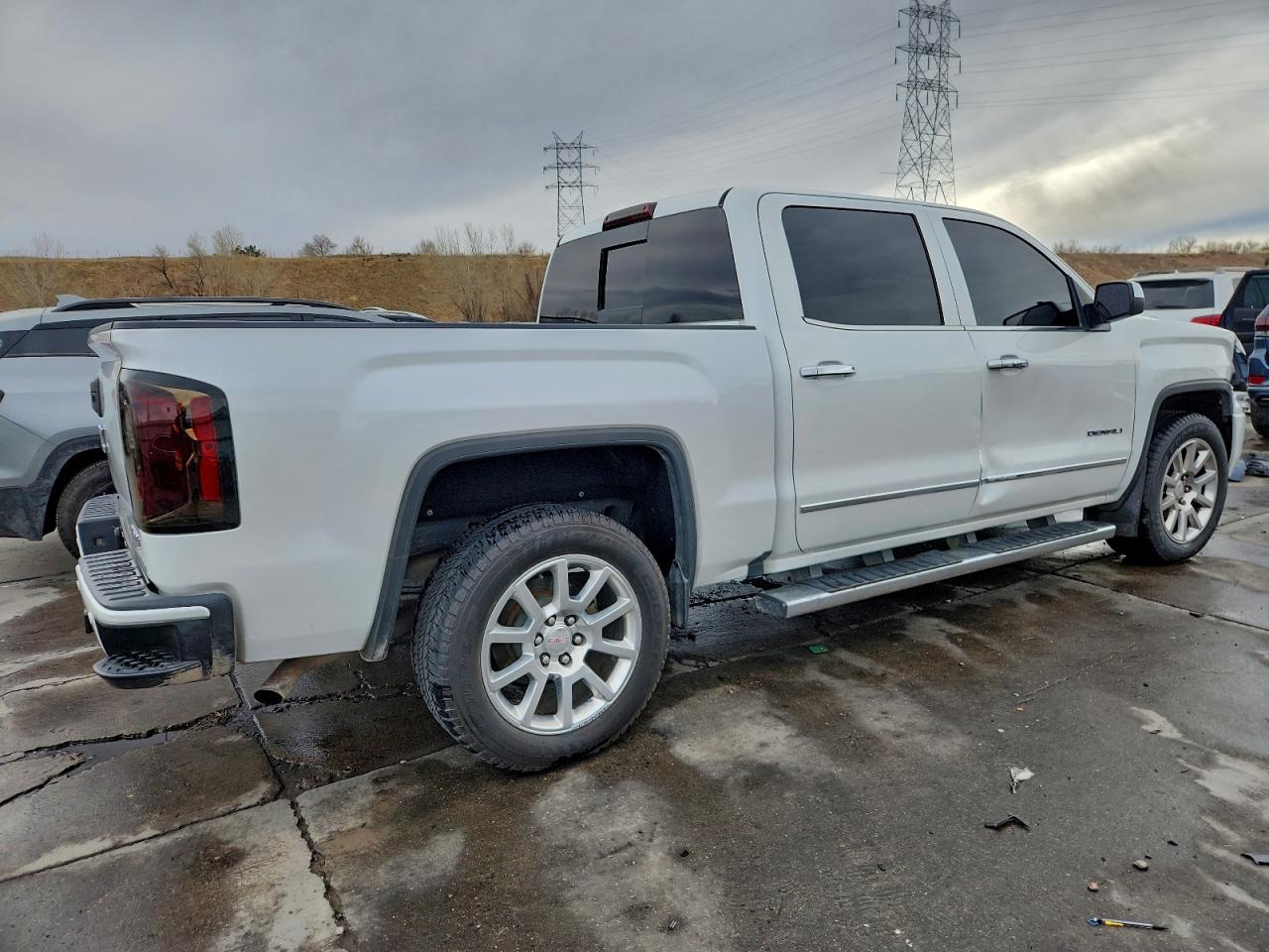 GMC Sierra K1500 Denali Image 4