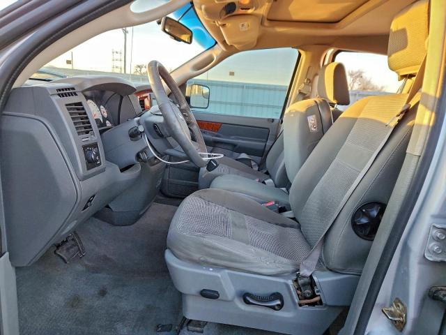 Dodge Ram 1500 St Image 2