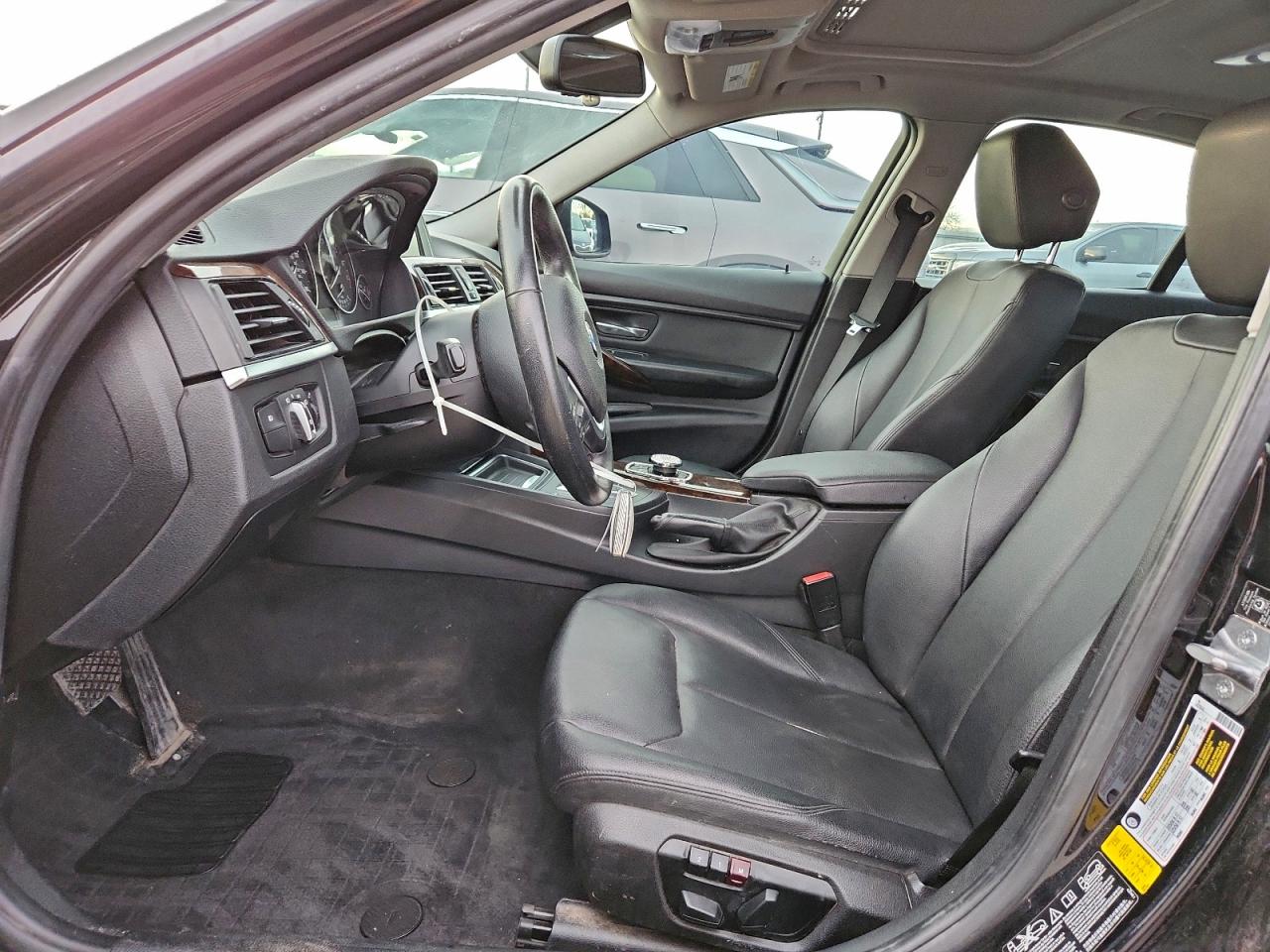 BMW 3 Series Xi Image 8