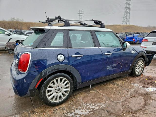 MINI Cooper S Image 2