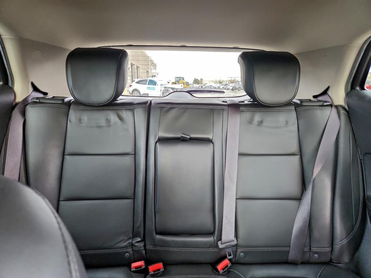 Buick Encore Essence Image 11