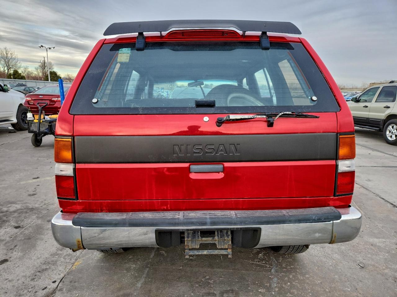 Nissan Pathfinder Xe Image 12