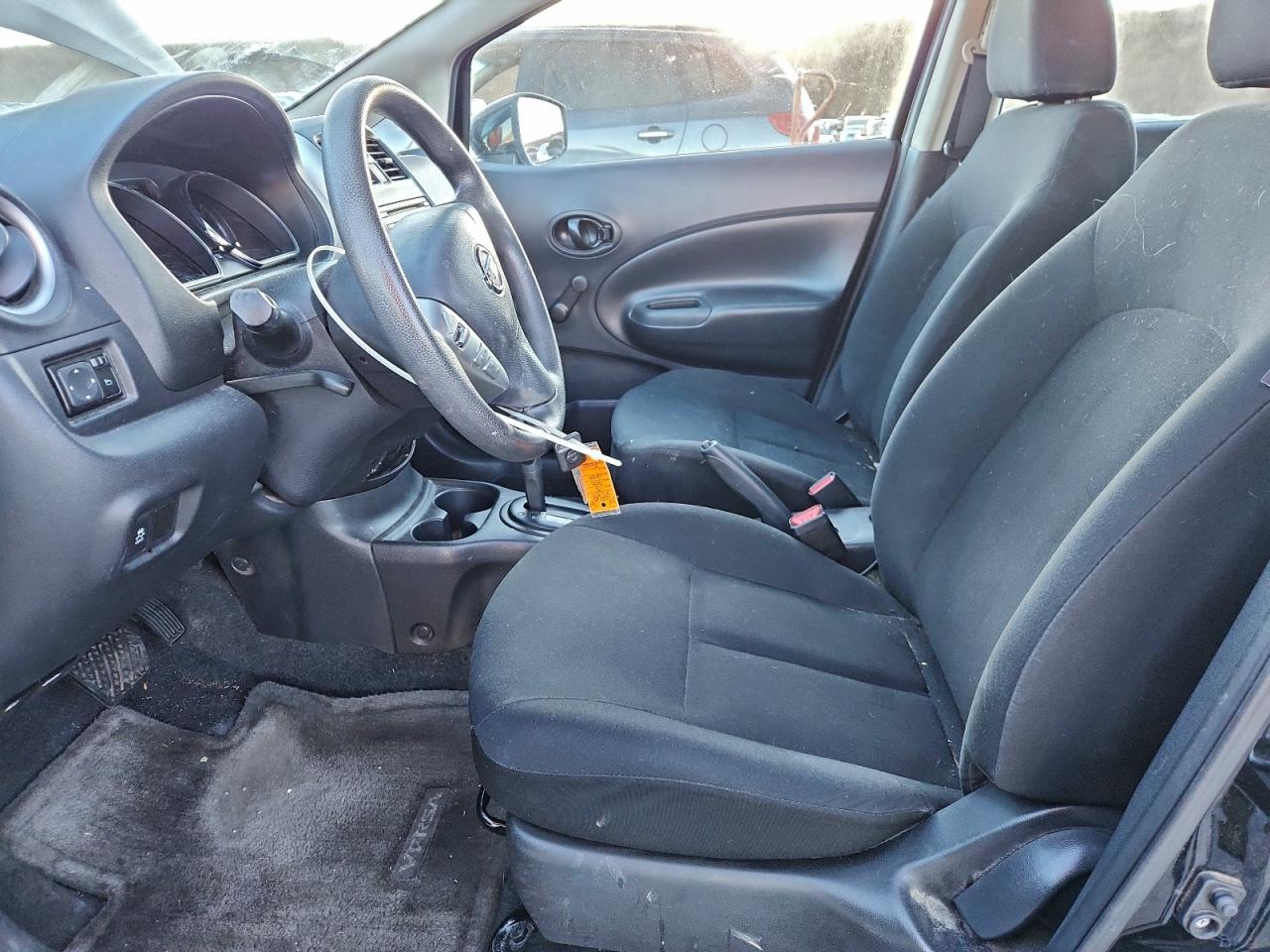 Nissan Versa S Image 3
