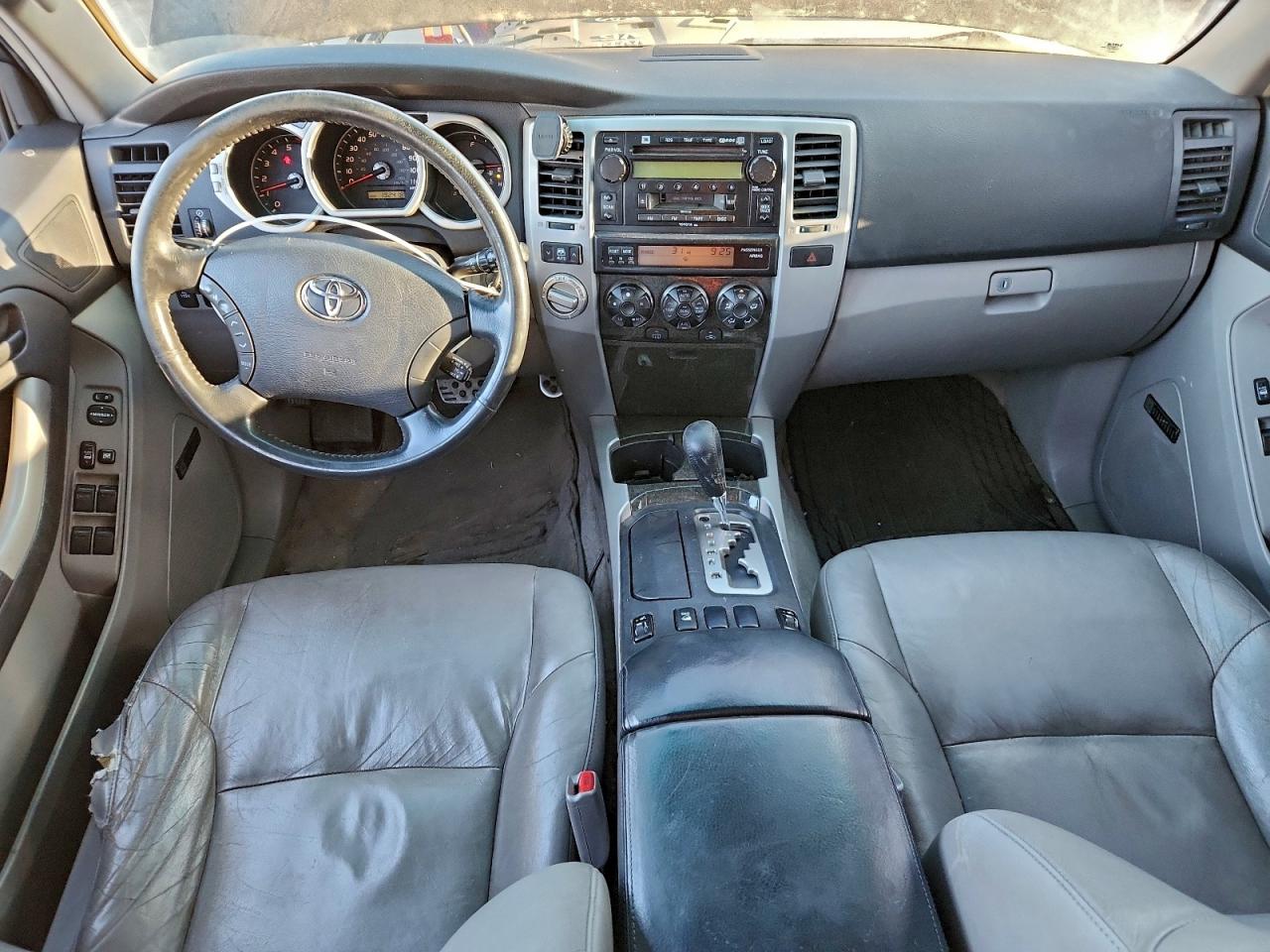 Toyota 4Runner Limited Image 9