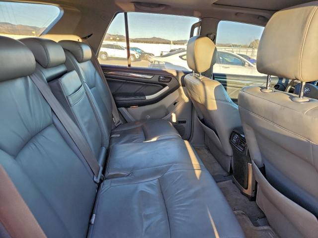 Toyota 4Runner Limited Image 7