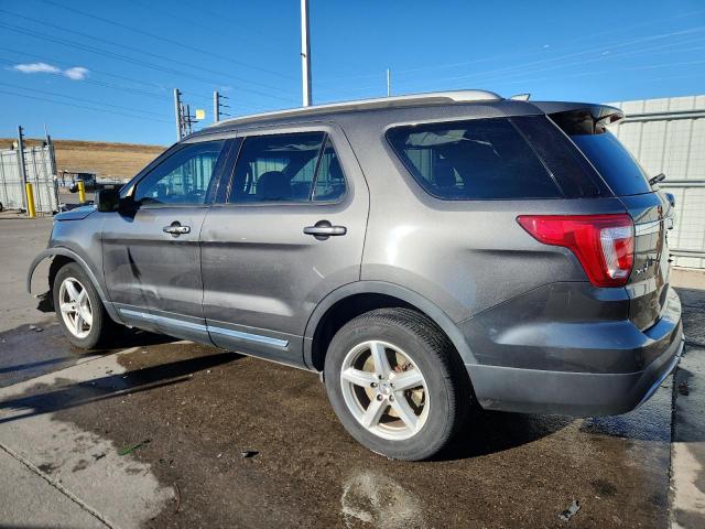Ford Explorer Xlt Image 2