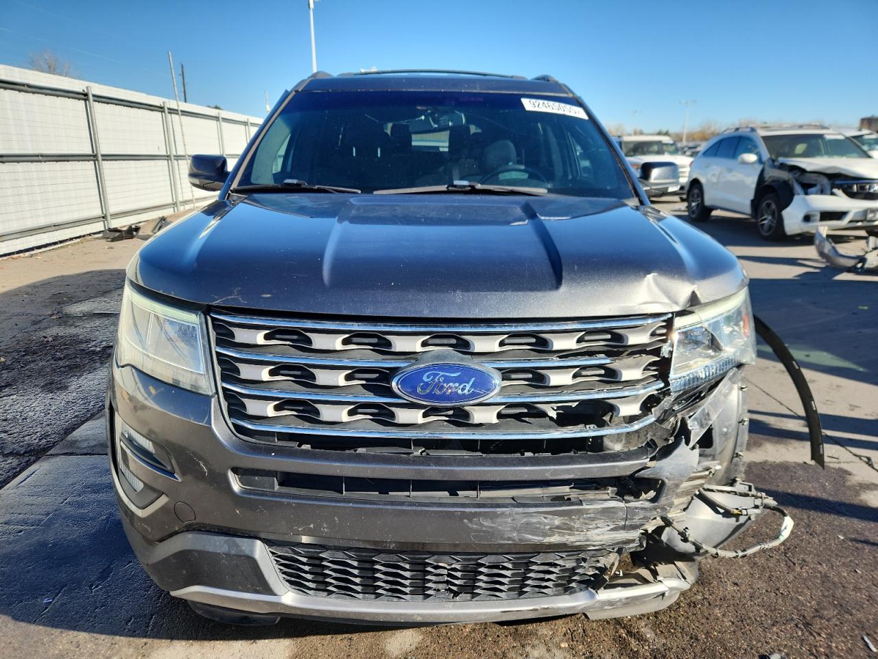 Ford Explorer Xlt Image 13