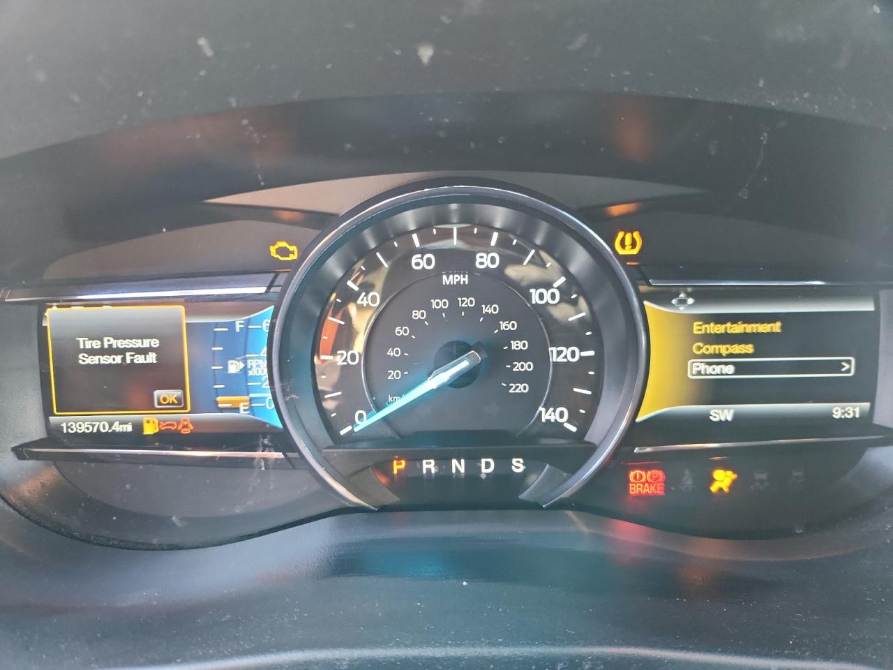 Ford Explorer Xlt Image 11